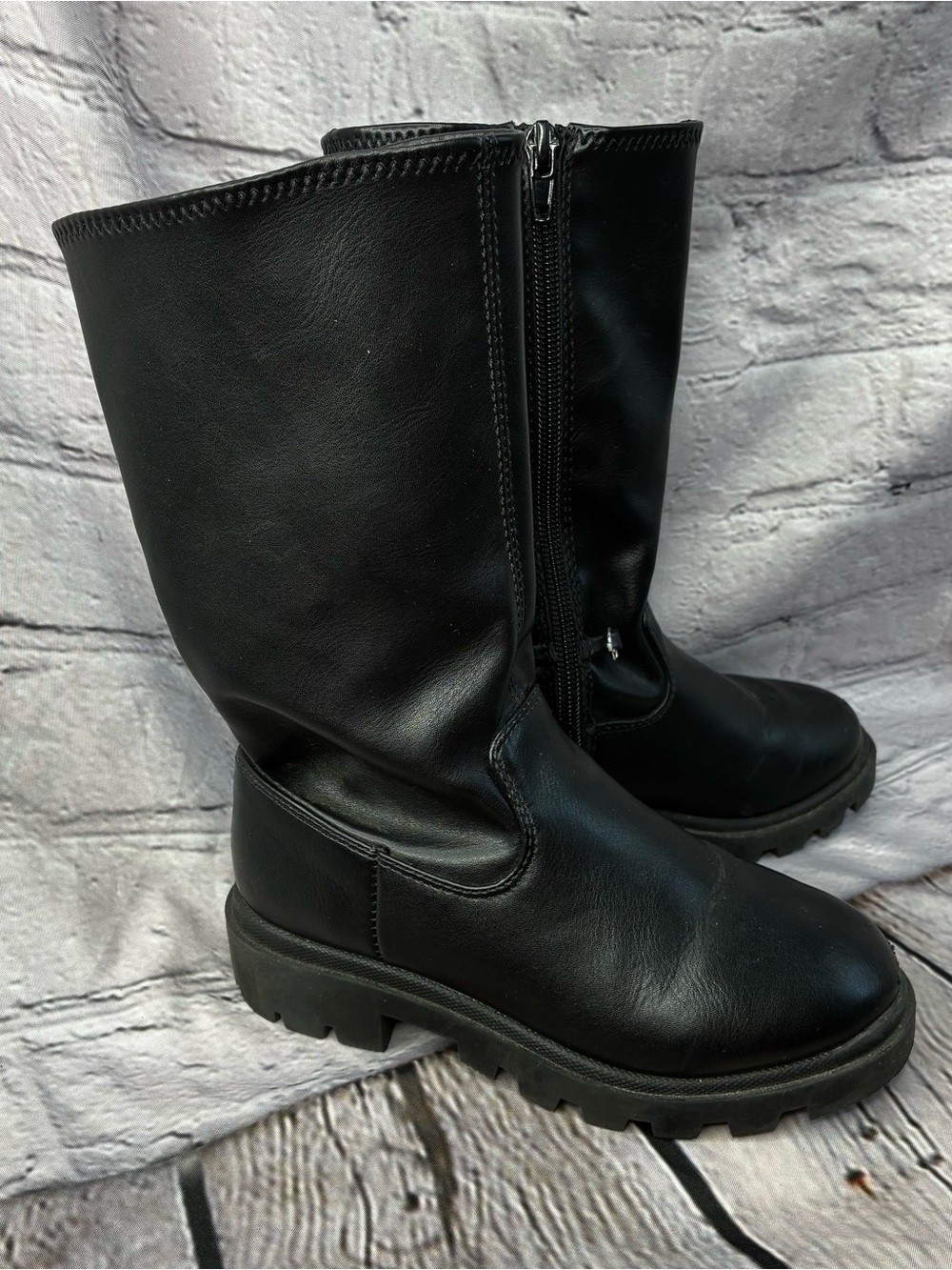 Steve Madden Girls Black Mid-Calf Zip-Up Pleather Lug Sole Boots Sz 11 AS IS GUC - Picture 2 of 11